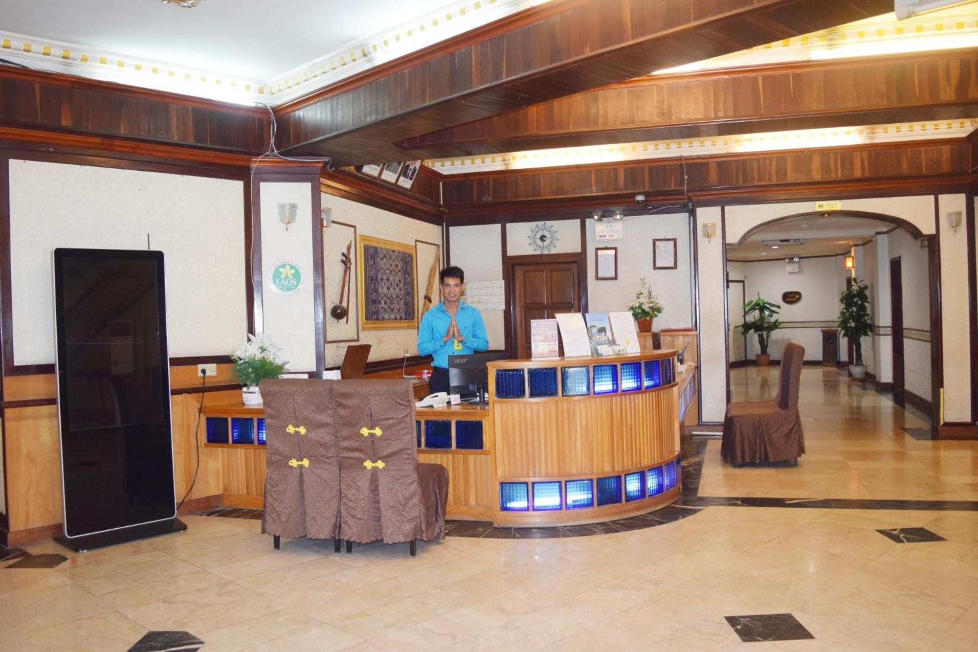 Dansavanh Vientiane Hotel Exterior photo